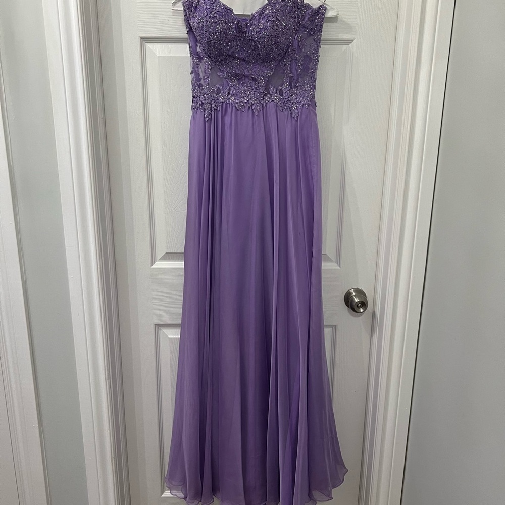 Elegant Purple Lace Evening Gown